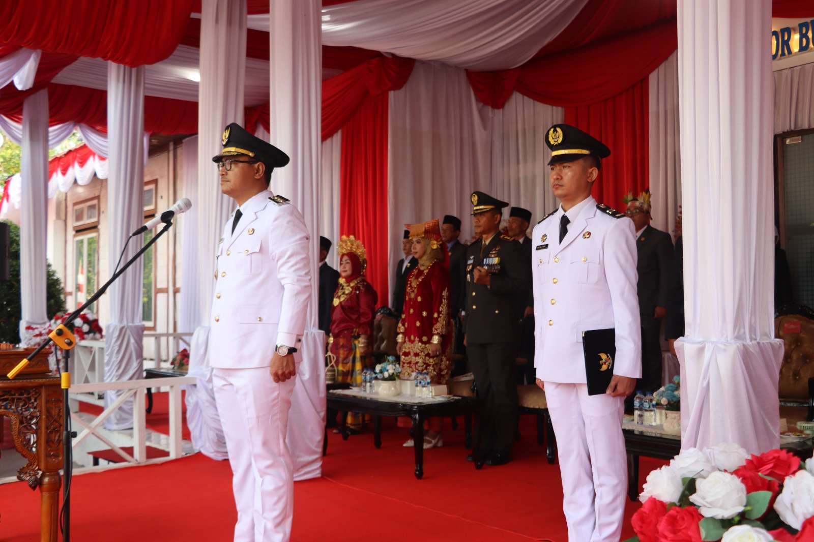 Bupati Mentawai Bertindak sebagai Inspektur Upacara HUT ke-81 Kemerdekaan RI