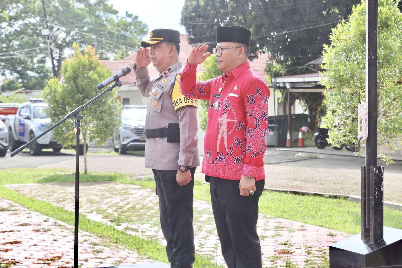 Bupati Mentawai Diwakili Asisten Pemerintahan dan Kesejateraan rakyat Hadiri Apel Gelar Pasukan Operasi Ketupat Singgalang 2026