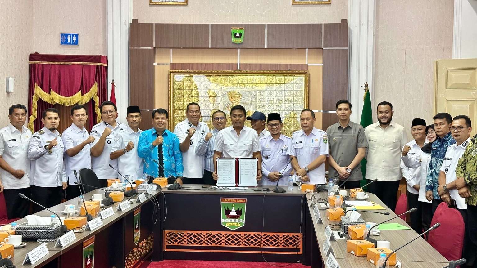 Wakil Bupati Kepulauan Mentawai Hadiri Rapat Koordinasi Terbatas Persiapan PORPROV ke-XVI Tahun 2026