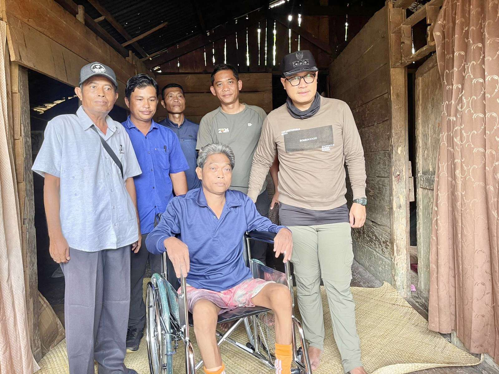 Perhatian untuk Lansia dan Infrastruktur, Bupati Mentawai Kunjungi Desa Cimpungan