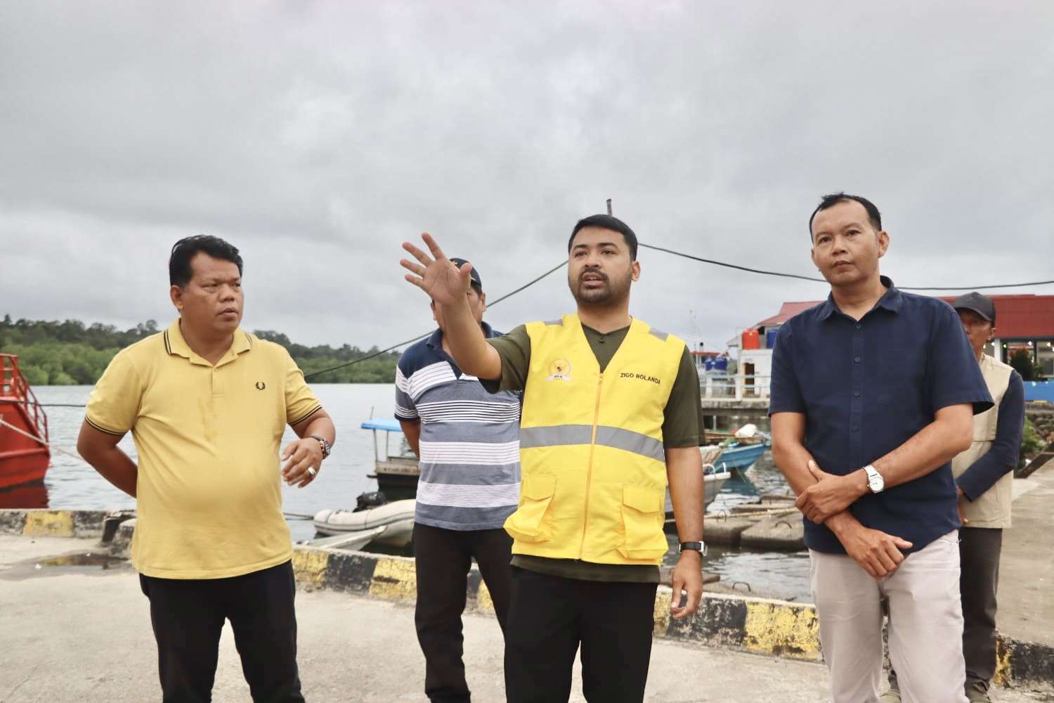 Mentawai Butuh Infrastruktur Tangguh , Wabup Dampingi Zico Rolanda Tinjau Pelabuhan Strategis