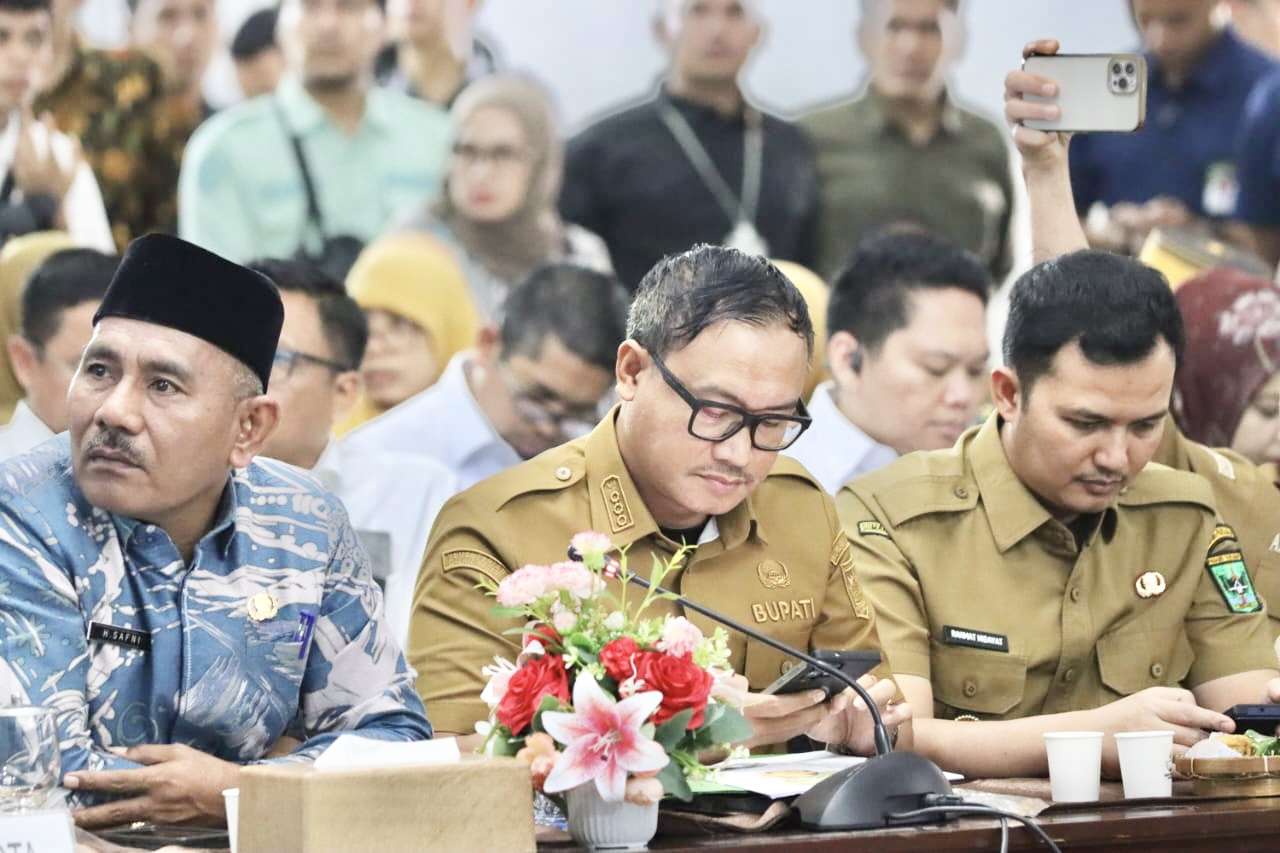 Bupati Mentawai Hadiri Rakor Ketersediaan Pangan Sumbar, Menteri Pertanian Tekankan Sinergi Daerah