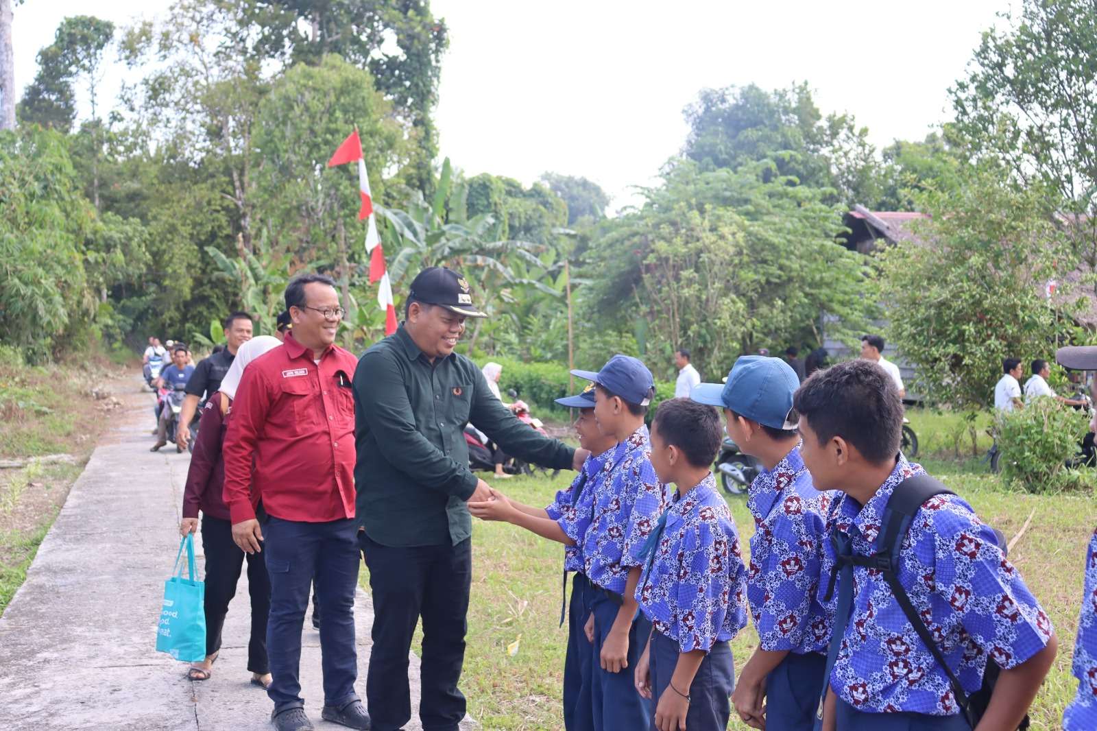 Wabup Jakop Tinjau Lahan Persiapan Program Pembangunan Pendidikan di Betumonga