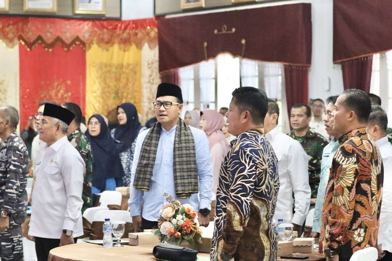 Bupati Kepulauan Mentawai Hadiri Rakor Program Bergizi Gratis di Pemprov Sumbar